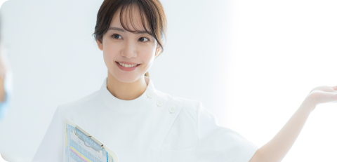 患者さんを案内する看護師画像